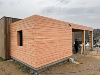 Extension et carport bois en cours de réalisation