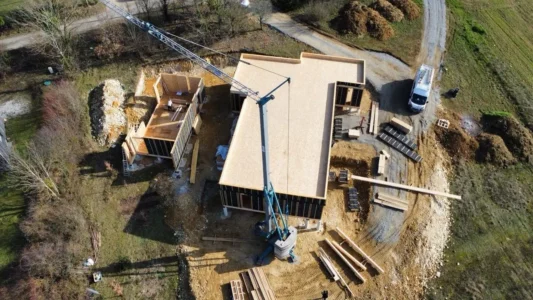 Maison ossature bois et extension, 300 m², dans le Lot